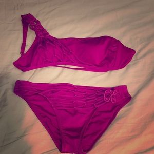 BECCA - Fuchsia bikini